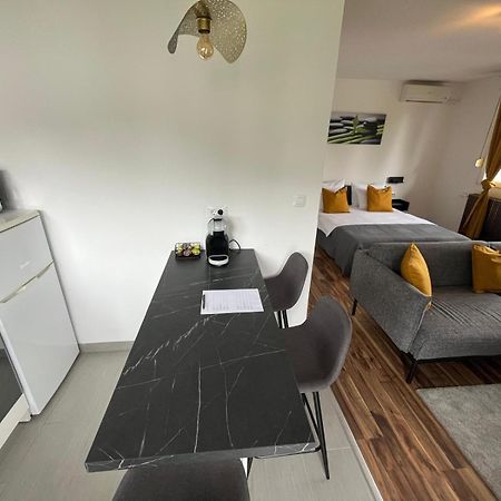 Eva Luxury Rooms & Apartments พลิตวิชกา เยเซรา ภายนอก รูปภาพ