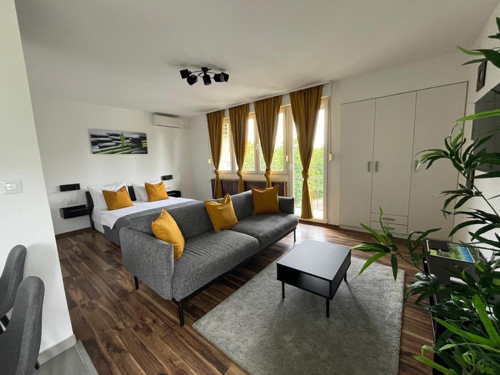 Eva Luxury Rooms & Apartments พลิตวิชกา เยเซรา ภายนอก รูปภาพ