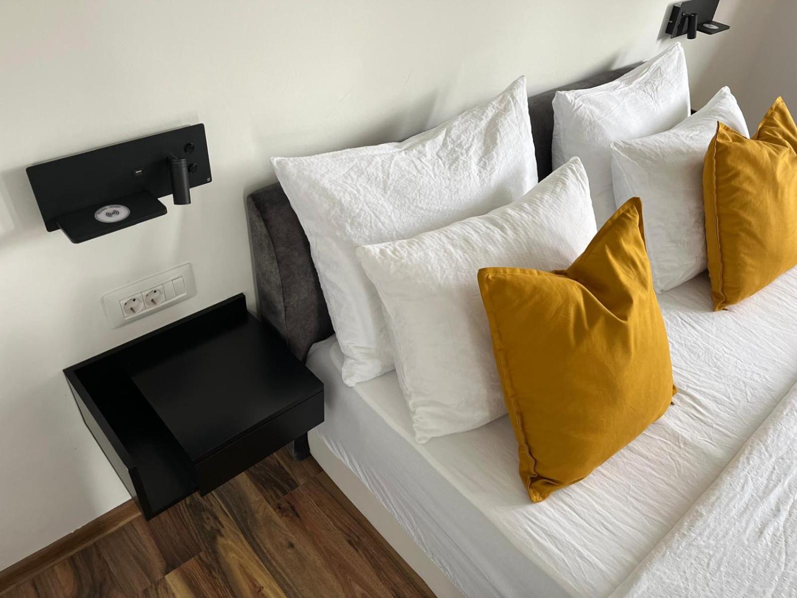 Eva Luxury Rooms & Apartments พลิตวิชกา เยเซรา ภายนอก รูปภาพ