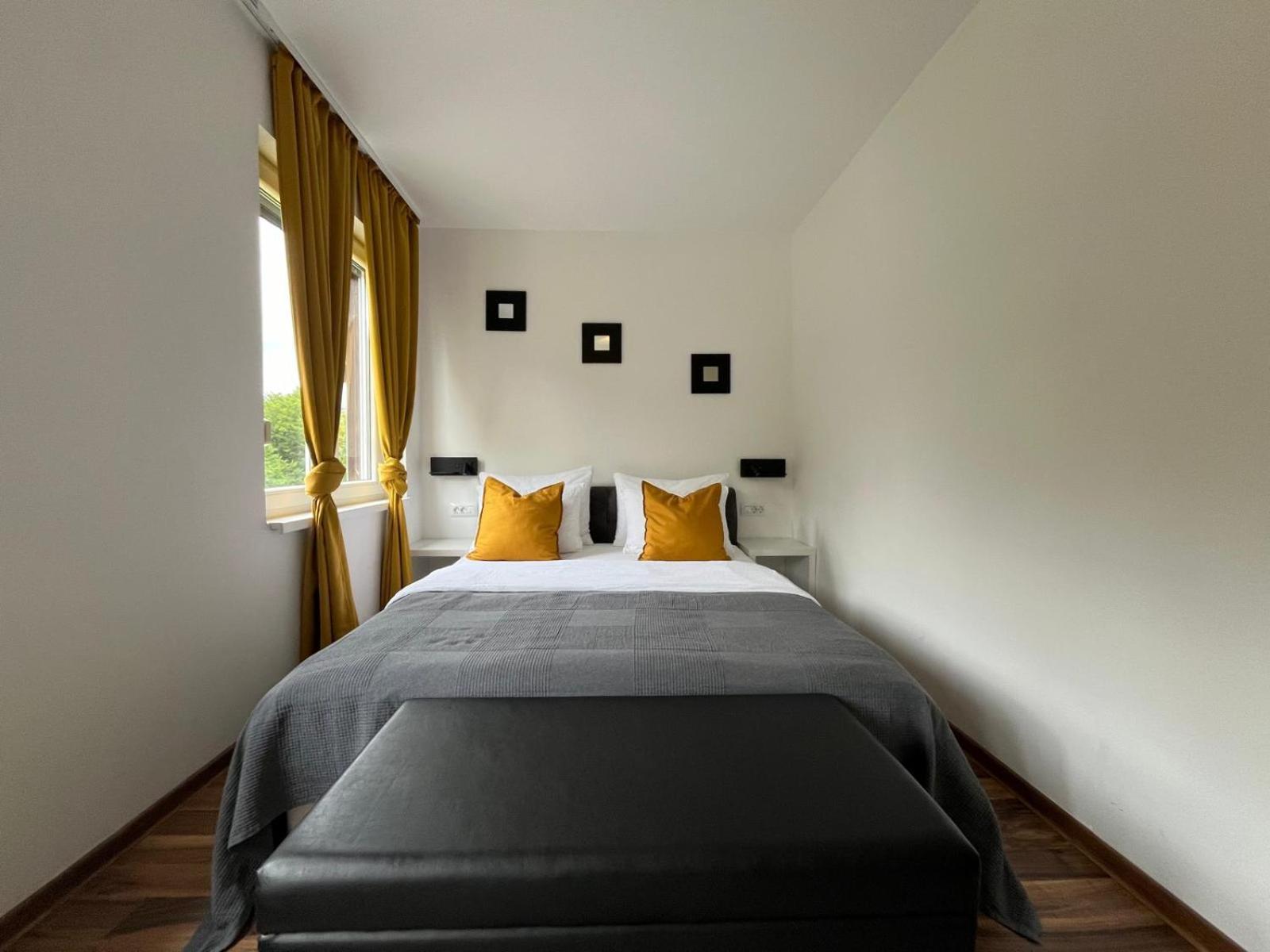 Eva Luxury Rooms & Apartments พลิตวิชกา เยเซรา ภายนอก รูปภาพ